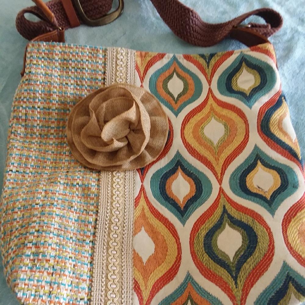 Medium shoulder bag
